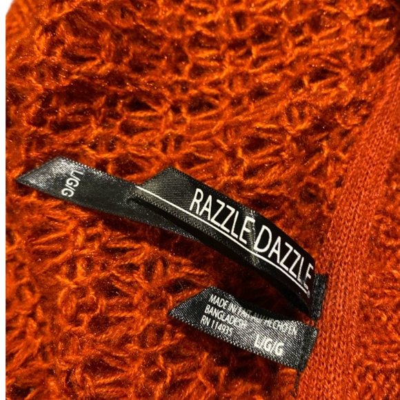 RAZZLE DAZZLE Sweater Sz Large Rust Colour Assymetrical Lines Large Buckle - Picture 10 of 11